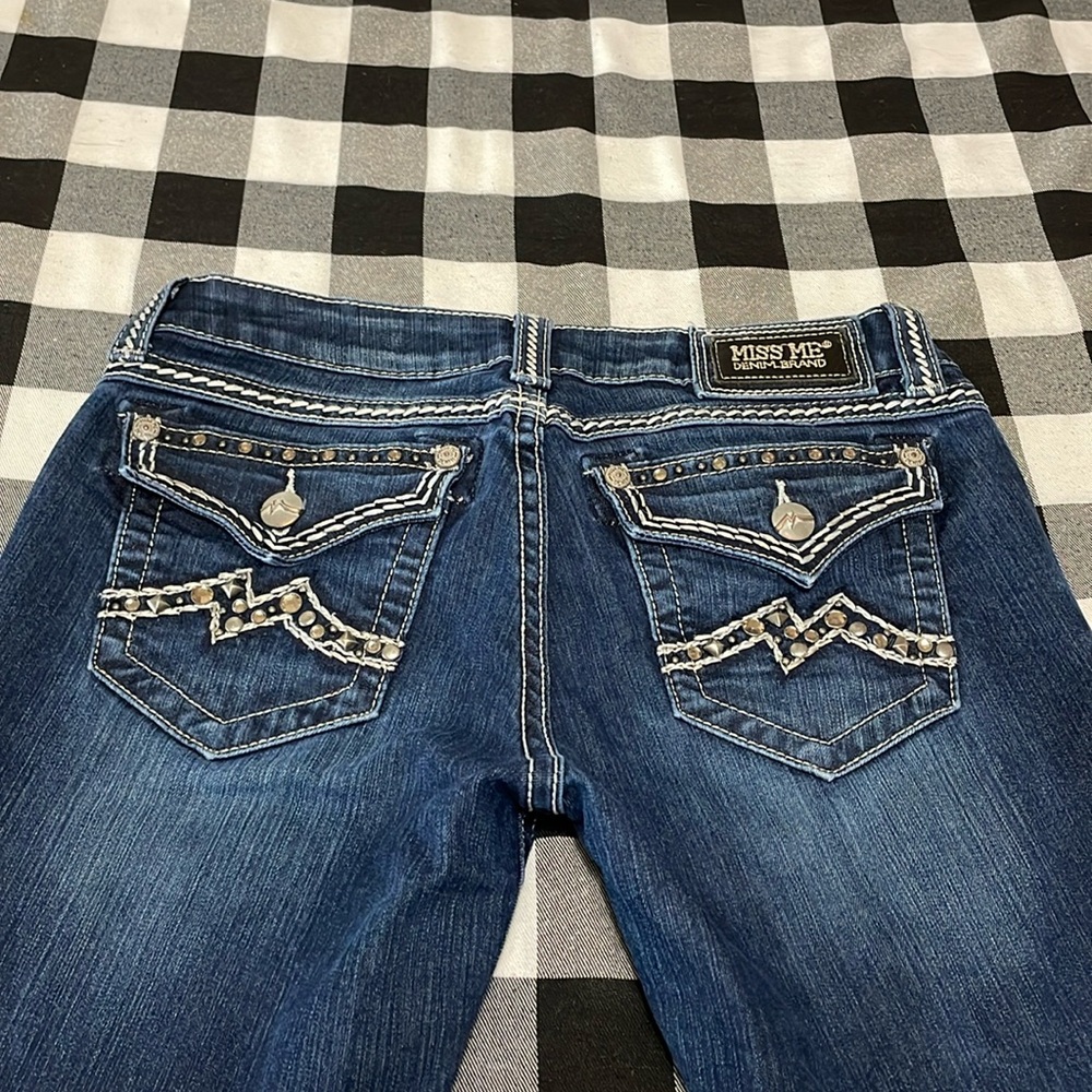 Miss Me Easy Capri Jeans  29 x 27/30 Stretch Embellished  Dark Metallic Cropped